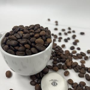 Granos de Café Robusta Tostados Premium Hechos en Vietnam, Sabor Intenso, Empaque Personalizado, Venta al por Mayor, Exportador de Vietnam - Product Image 1