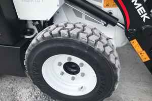 รถตักล้อยางไฮโดรมีค รุ่น HMK 62SS ขนาดเล็ก พร้อมเครื่องยนต์สมบูรณ์แบบ - Product Image 6