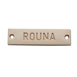 Étiquette de vêtement personnalisée en métal à coudre, badge rectangulaire plaqué avec logo 3D découpé au laser, option transfert thermique, taille personnalisée - Product Image 1