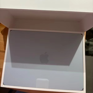 BUENO #    Portátil Air de 15 pulgadas 2025 con chip M4... - Product Image 1