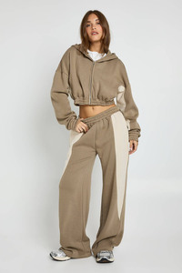 Conjunto de chándal con capucha y panel de contraste de 2 piezas para mujer de color caqui de alta demanda Conjunto de chándal de 2 piezas con capucha y pantalones de chándal - Product Image 6