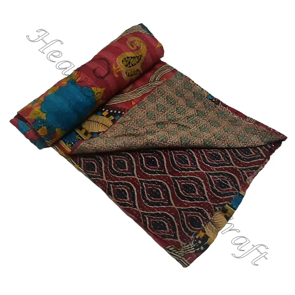 Drap de lit en tissu de coton couvre-lit en gros Kantha couette ensemble de literie indien réversible cousu à la main gros jet vieux sari