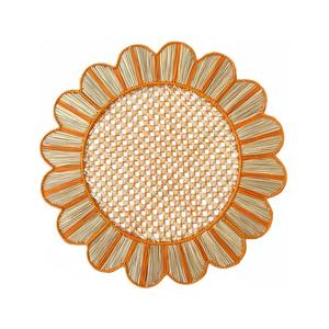 Plateau artisanal en rotin attrayant pour les vacances, design rond tressé, idéal pour les collations, la mise en scène de table et la décoration de la pièce - Product Image 1