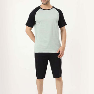 Nueva llegada 2025 Último diseño personalizado 2025 Conjunto de chándal para hombres Nueva llegada Regular Fit Camisetas y pantalones cortos Conjuntos para hombres 2025 - Product Image 1