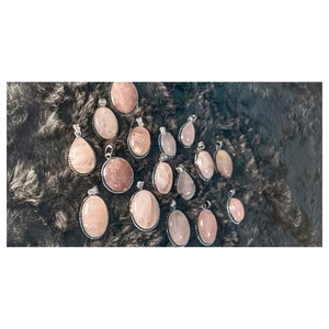 จี้โรสควอตซ์แกะสลักพลอยสไตล์ความรักสำหรับตกแต่งบ้าน Mien Agate ขายส่ง - Product Image 4