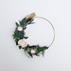 พวงหรีดตกแต่งคริสต์มาสรูปดอกไม้และใบไม้ที่น่าสนใจสำหรับตกแต่งผนังคริสต์มาสและห้องด้วยโลหะเหล็กทรงกลม - Product Image 2