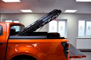 Bâches de benne de camion sportives multifonctionnelles en toile, articulées et monobloc, avec système de fermeture électrique enroulable pour hayon, ajustement personnalisé - Product Image 3