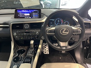 2016-2025 Lexus RX200T F Sport usado con asientos de tela de dirección derecha Techo solar panorámico - Product Image 6