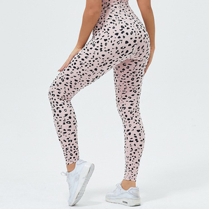 Leggings taille moyenne à séchage rapide pour femmes meilleur design pantalon sans couture en gros personnalisé en différentes couleurs pour legging de yoga - Product Image 3