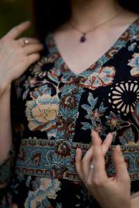 Robe Kanana, fabriquée à la main, en pur coton, bohème, décontractée, occasionnelle, noire, beige, bleue, mode éthique - Product Image 6