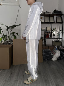 ชุดวอร์มผ้าไนลอนเสื้อมีฮู้ดและกางเกงวอร์มคอกลมสำหรับผู้ชาย - Product Image 5