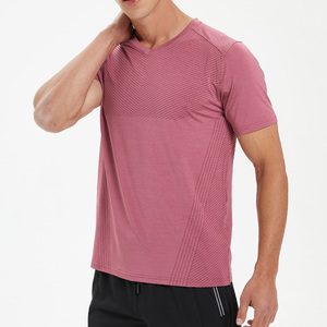 Camiseta deportiva de manga corta en blanco barata para correr, camiseta con logotipo de sublimación con impresión personalizada, camiseta de poliéster de secado rápido para hombre - Product Image 6