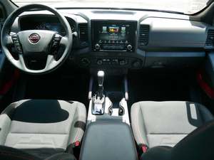 Nissan Frontier PRO-4X Crew Cab 4WD d'occasion, 1000% propre, 2024 - Product Image 2