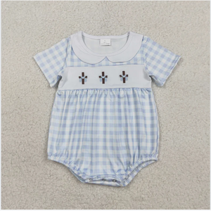 SR3757 Mono de burbujas para bebé niño con bordado de cruz de Pascua y cuadros azules - Product Image 2