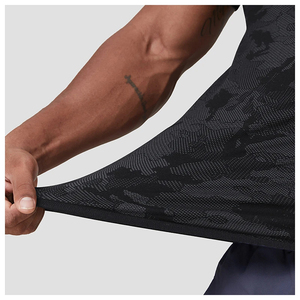 T-shirt de compression pour hommes, idéal pour la gym, la course et l'entraînement, en tissu polyester et élasthanne de qualité supérieure, coupe ajustée pour le sport - Product Image 5