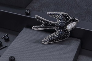 Pochette à broderie ethnique faite à la main pour femmes Mini portefeuille perlé à fermeture éclair avec sac à monnaie dynamique Porte-monnaie charmant - Product Image 4