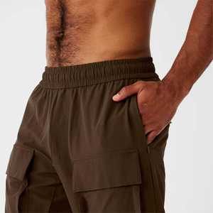 Pantalons Ripstop polyvalents pour hommes avec des fonctionnalités convertibles, se transforme facilement en shorts, équipés d'une fermeture éclair sécurisée - Product Image 3