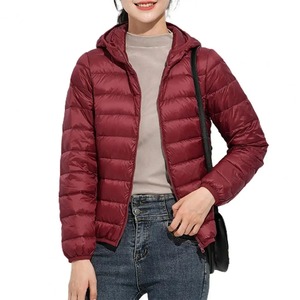 Veste coupe-vent matelassée en toile 100% nylon pour homme, chaude pour l'hiver, avec col montant et doublure en polaire - Product Image 4