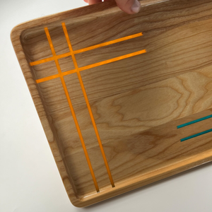 Plateau en résine et bois époxy personnalisable de haute qualité, écologique, fait à la main, plateau de service moderne pour les collations, le thé, le café et la décoration - Product Image 5