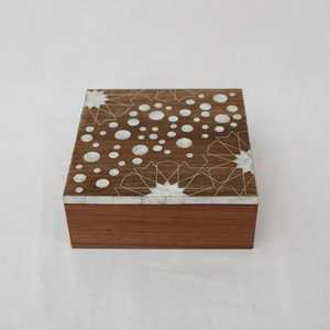 Exquisite wooden Candy Box with Handcrafted Shell Inlay Lid Luxurious Arabic Gift Box Perfect Ramadan Eid Wedding Celebrations - Product Image 3