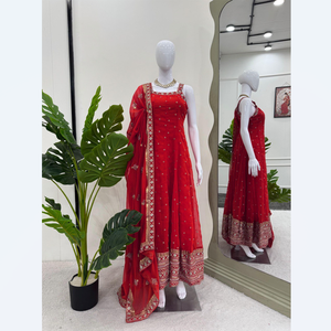 Robe Anarkali de luxe de style Bollywood avec embellissements lourds et artisanat élégant - Product Image 1