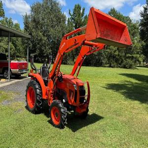 ซื้อ Kubota รถแทรกเตอร์ขนาดกะทัดรัด L3301ประสิทธิภาพสูงทนทาน - Product Image 1