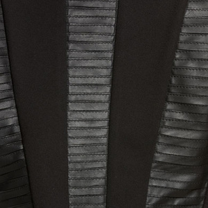 Nouvelle mode hivernale Cuir surpiqué de luxe et panneaux Ponte extensibles Fermeture à pression sur le devant Veste de moto à revers drapés pour femmes. - Product Image 6