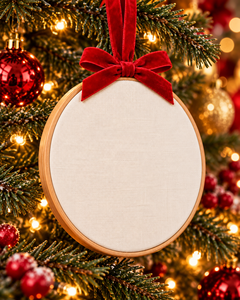 Cercle à broder en toile rond avec nœud en velours rouge, ornement de Noël, décoration artisanale traditionnelle - Product Image 3