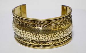 กำไลข้อมือทองแดงชุบทองหรูหราสำหรับผู้หญิง ดีไซน์ลายต่อกันแบบดั้งเดิม สร้อยข้อมือโลหะแข็ง ทำด้วยมือ สไตล์วินเทจ - Product Image 3