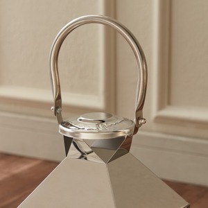 Vela de cristal artística, linterna de diseñador, luz decorativa hecha a mano, acento elegante para un ambiente festivo y acogedor - Product Image 3