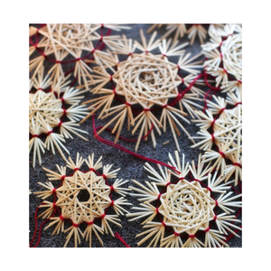 Décoration de sapin de Noël en flocon de neige en bambou tissé à la main avec flocage taille et couleur personnalisables King Craft Vietnam - Product Image 2