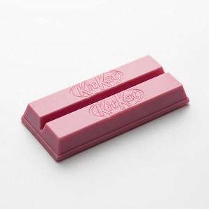 Barres KitKat en édition limitée rose chocolat rubis en vrac à des fins de cadeaux Ventes de vacances et présentoirs au détail - Product Image 5