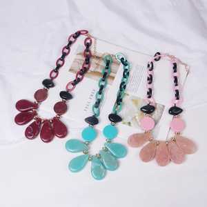 Nuevo diseño de resina de madera y collar de cuentas de aleación, joyería para collar de mujer, figura de fiesta, moda - Product Image 3