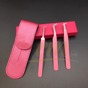 Pinza Profesional RMI para Extensión de Pestañas, Diseño de Corazón en la Parte Posterior, Recubrimiento en Polvo Rosa Oscuro de 90 Grados, Acero Inoxidable - Product Image 5