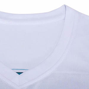 Vêtements de sport personnalisés, ensemble d'uniformes de basket-ball pour adultes comprenant des maillots et des shorts, technique de sublimation, vente en gros directe d'usine - Product Image 4