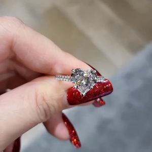 Anillo de Compromiso con Diamante Corazón Certificado IGI de 2.40ctw - Product Image 3