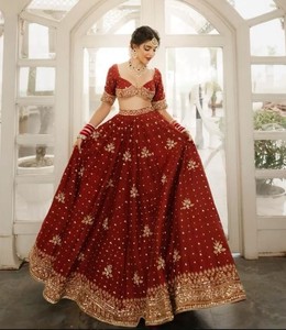 2025 @ ใหม่ประดับประดาพราวเจ้าสาว Maroon lehenga choli & dupatta กับมุก dabka มือ zardozi หินปัก - Product Image 1