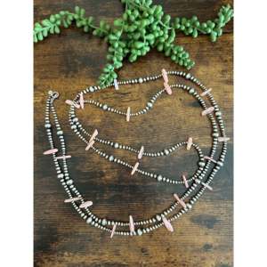 Collier de perles graduées en opale rose péruvienne et argent sterling, style Navajo, prêt à offrir - Product Image 2