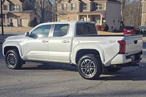 AUTOS USADOS EN VENTA 2024 Tacoma T.RD Sport Doble Cabina - Product Image 4