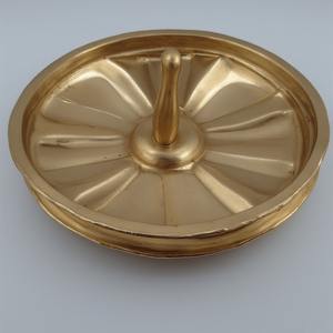 Servidor de Frutos Secos de Lujo de Aluminio y Vidrio Premium, Tres Compartimentos Conectados en Forma de Hoja, Acabado Dorado, Perfecto para Decoración de Comedor - Product Image 4