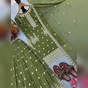 Conjunto de salwar kameez de georgette de diseñador con top con bordado de hilo grueso y pantalón plazzo con dupatta para salidas informales, corte moderno. - Product Image 4