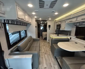 Camping-car RV Coach VISION 27A modèle 2022 d'occasion 2023 2025 2024, 36 pieds de long, 2000 kg, pour voyages et camping - Product Image 2