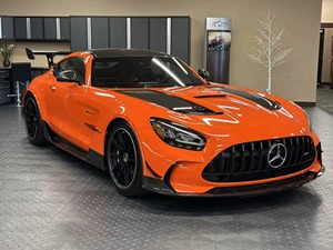Mercedes-Benz AMG GT Black Series 2023, boîte automatique, essence, turbo, transmission intégrale, cuir foncé, occasion certifiée, propre et en bon état - Product Image 5