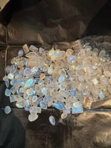 Piedras Preciosas de Piedra Lunar Blanca Natural con Cambio de Color, Cabujón Suelto de 5-15 Quilates para la Fabricación de Joyas - Product Image 4