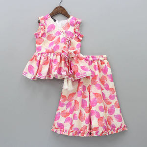 Ensemble Kurti Palazzo ethnique pour filles Shoryam Fashion, rose, pour les fêtes |   Kurti sans manches imprimé avec pantalon palazzo évasé Toutes saisons - Product Image 1