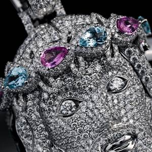 Colgante Personalizado con Rostro de Jesús de 3.5 Pulgadas |   Plata 925 |   Moissanita VVS |   Completamente Cubierto de Diamantes |   Corona de Espinas de Pera - Product Image 3