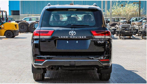 TO-YOTA LAND CRU ISER LC300 3.3L VX-R V6 TURBO DSL AUTOMATIQUE D'OCCASION 2023 - Product Image 4