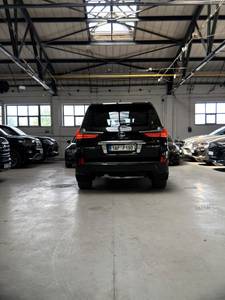 Lexus LX 450d V8 4.5L Turbo essence 4x4 SUV automatique, toit ouvrant, sièges en cuir foncé, 6 places, 24000 km, 360 LED, neuf/d'occasion, 2017 - Product Image 5