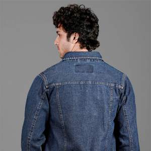 Chaqueta vaquera informal para hombre, chaqueta vaquera cómoda y versátil, perfecta para atuendos informales y actividades al aire libre - Product Image 1
