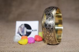 กำไลข้อมือทองเหลืองสำหรับผู้หญิงดีไซน์แฟชั่นใหม่ลายดอกไม้ - Product Image 4